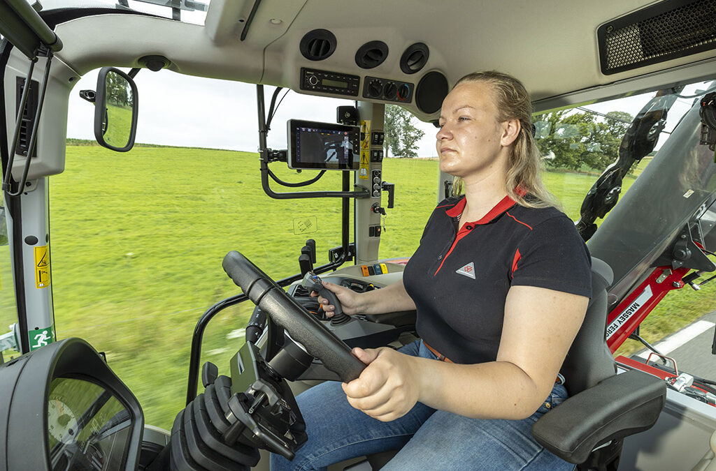 Massey Ferguson представя шест модела от 95 до 145 к.с. в новата серия MF 5M