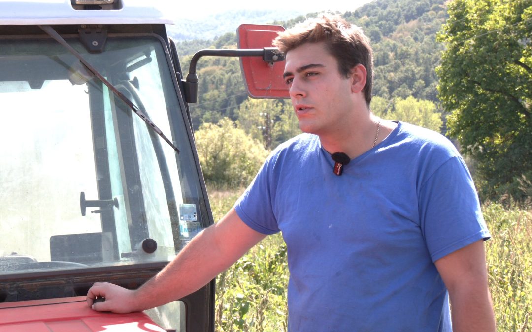 От баща на син: Как семейните ценности вдъхновяват новото земеделие